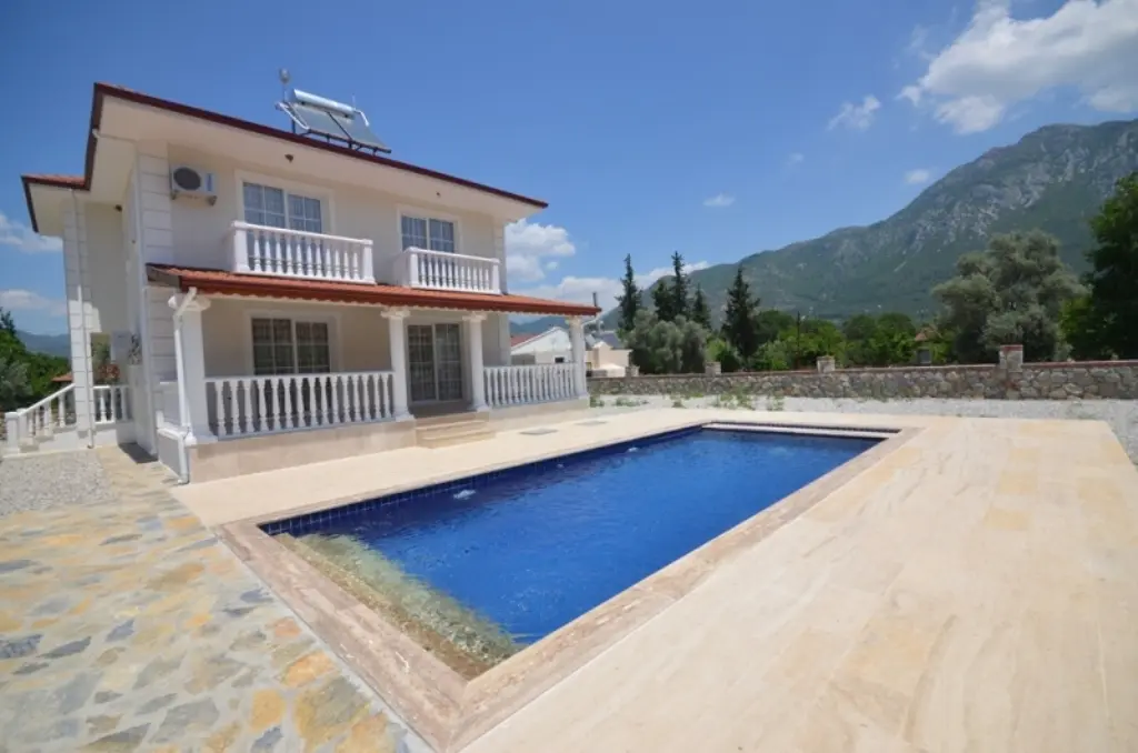 Home in Uzumlu
